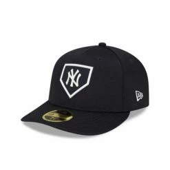 MLB Hats & Caps New Era New York Yankees 2022 Clubhouse Low Profile 59Fifty Fitted Hat