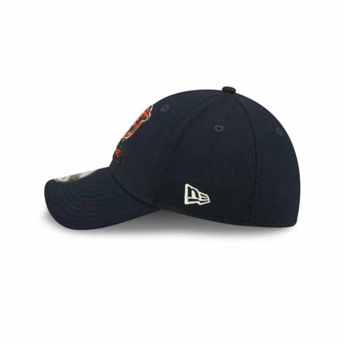 NFL Hats & Caps New Era Chicago Bears 2022 Sideline Coaches 39Thirty Stretch Fit Hat 6 NFL Hats & Caps New Era Chicago Bears 2022 Sideline Coaches 39Thirty Stretch Fit Hat - Image 4